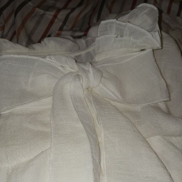 Kamtenia Woman's white flowy dress - Picture 4 of 4